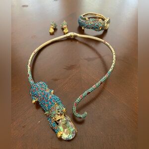Betsey Johnson. Cheetah Jewelry Set. Necklace, Earrings, Bracelet. Rhinestone.